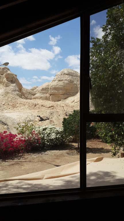 Dead Sea Dawn Villa Neot HaKikar Oda fotoğraf